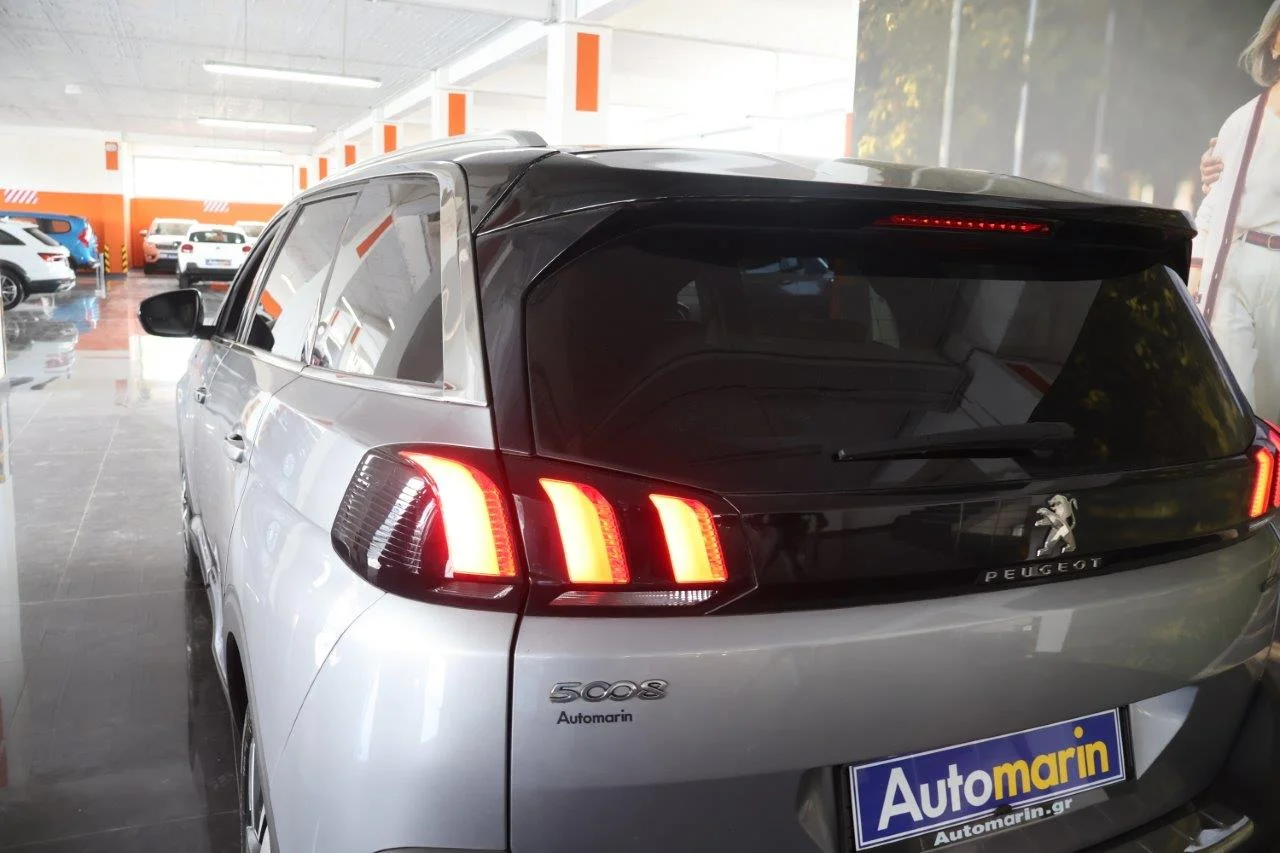 Peugeot 5008 - View model 13