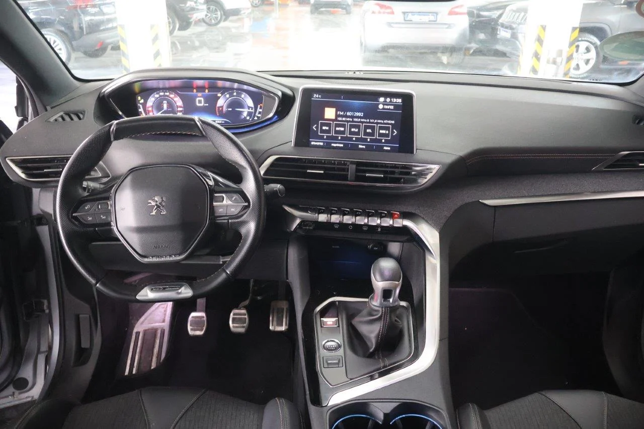 Peugeot 5008 - View model 22