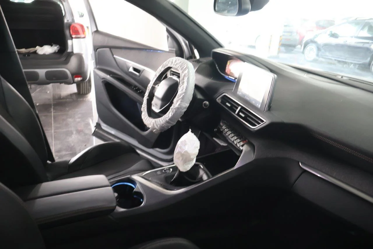 Peugeot 5008 - View model 40