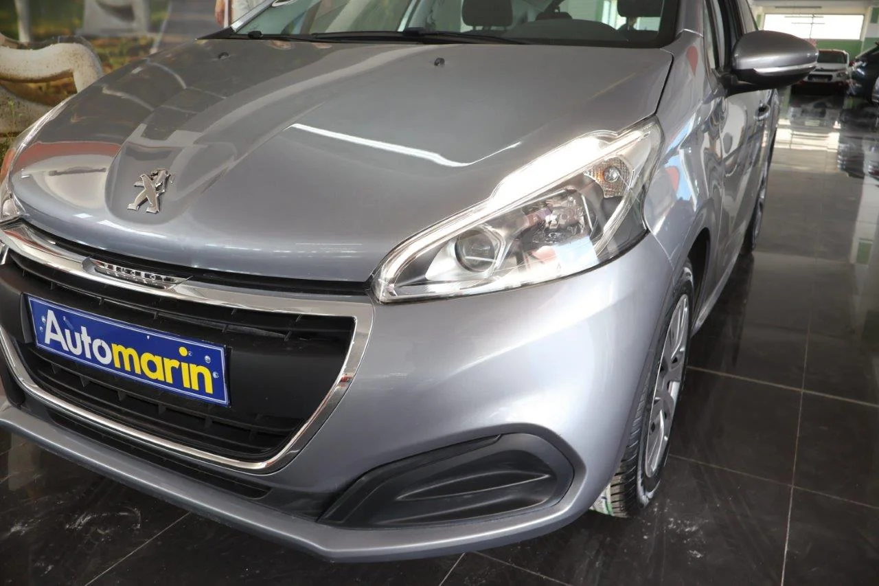 Peugeot 208 - View model 18