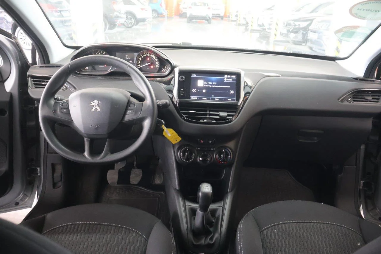 Peugeot 208 - View model 23