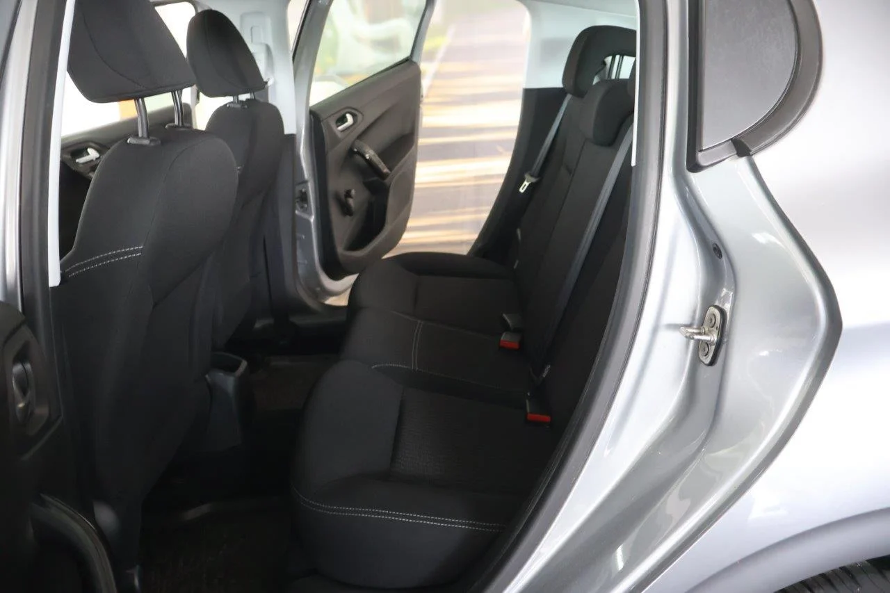 Peugeot 208 - View model 27