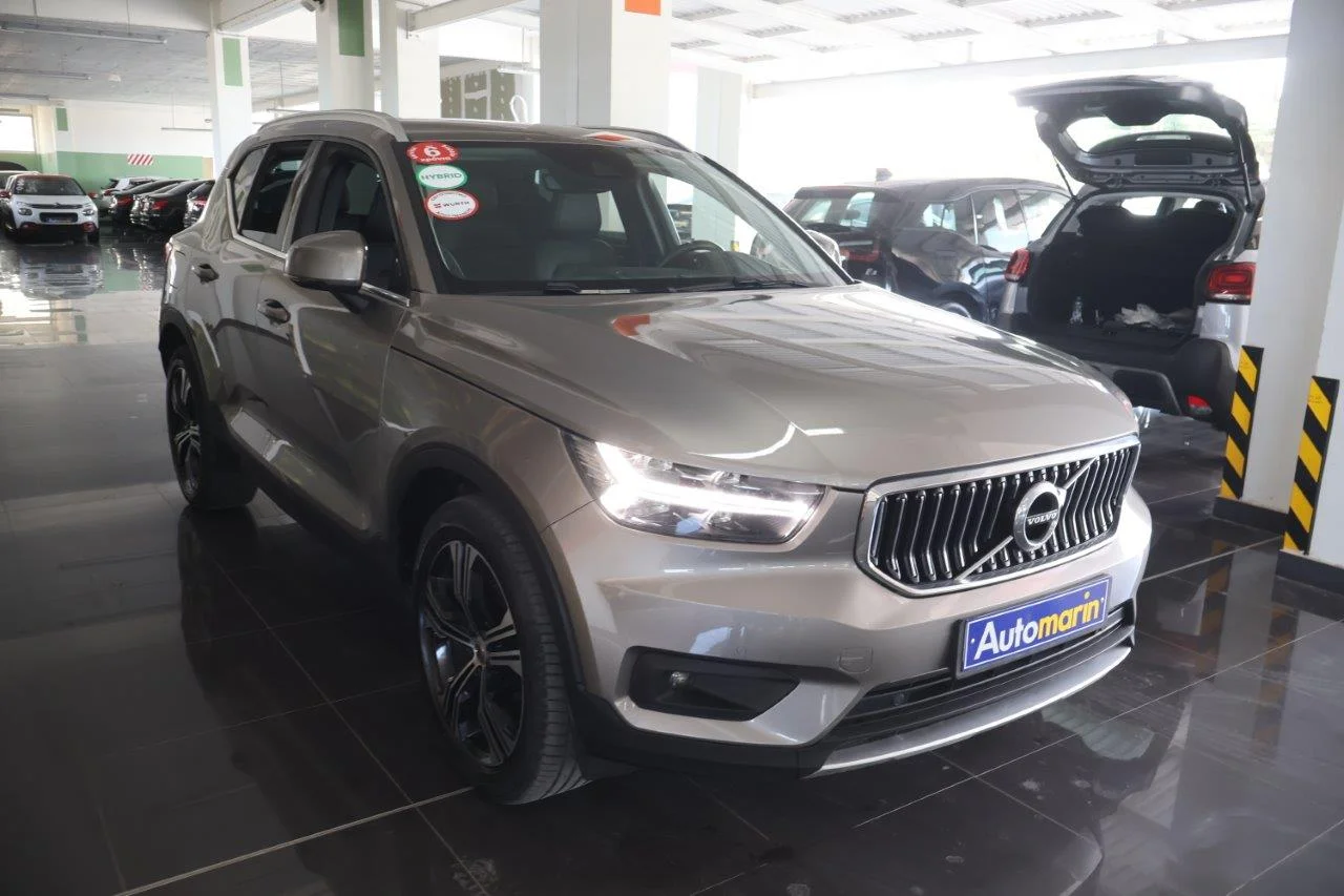 View 4 - Volvo XC40 - 2021