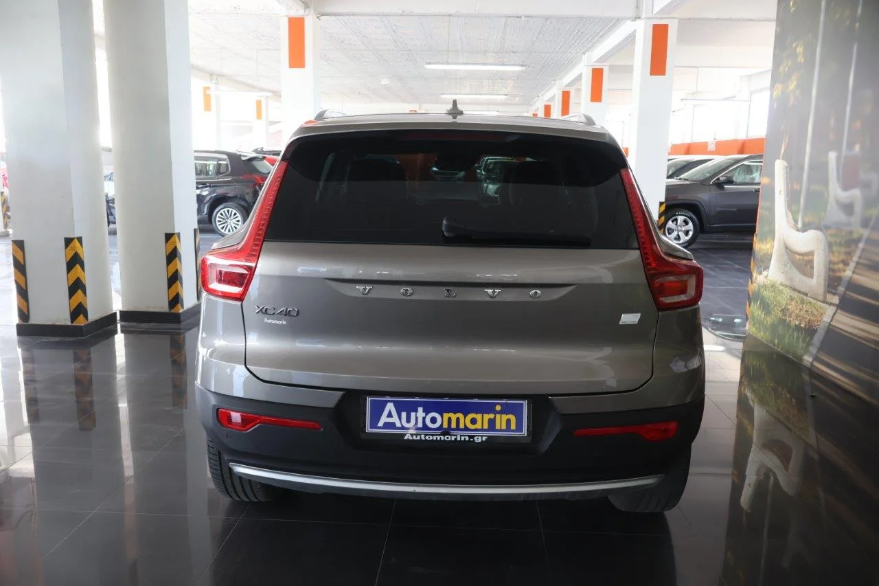 Volvo XC40 - View model 5