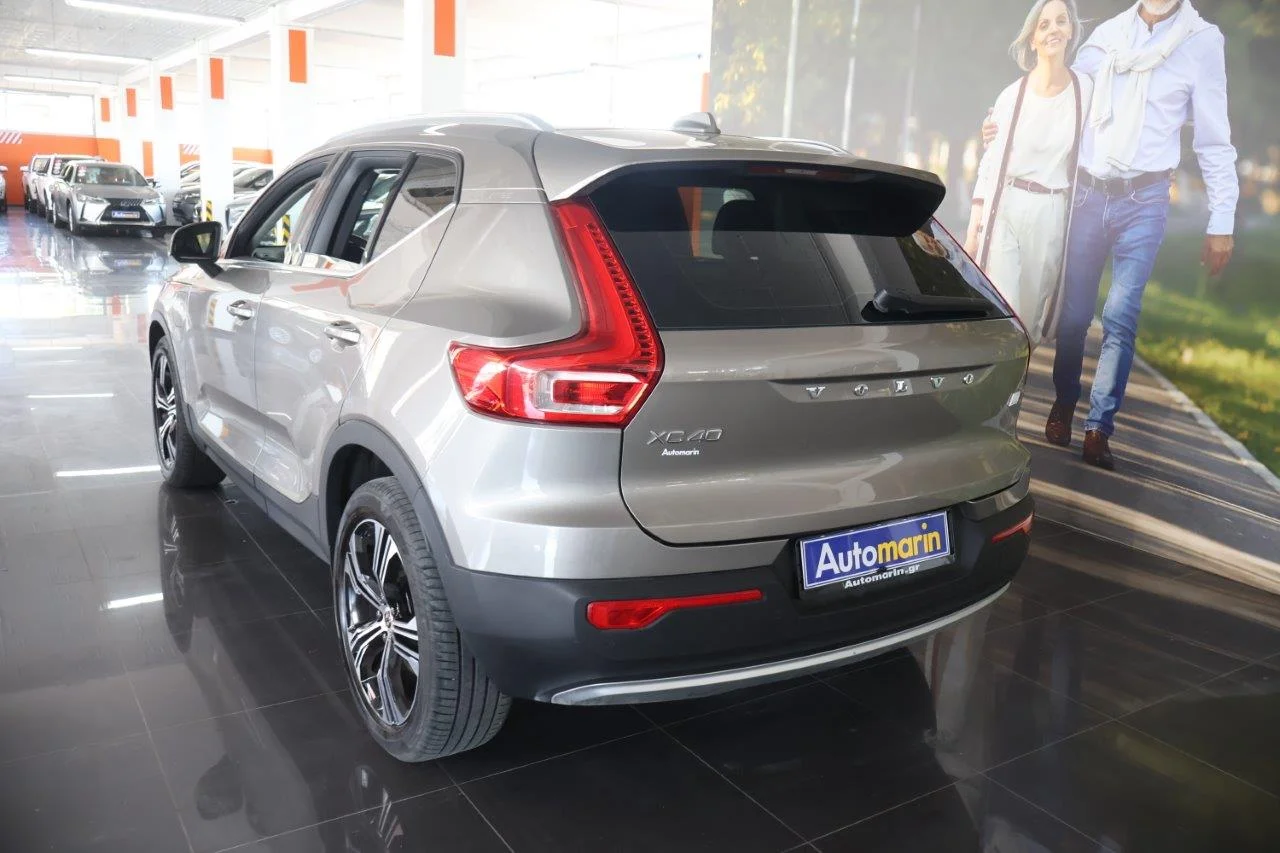 Volvo XC40 - View model 6