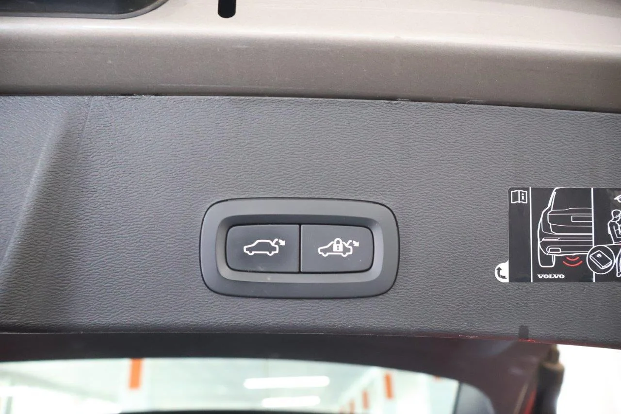Volvo XC40 - View model 11