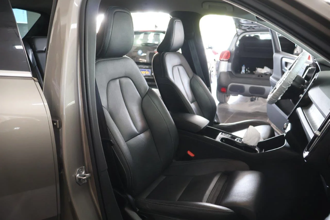 Volvo XC40 - View model 25