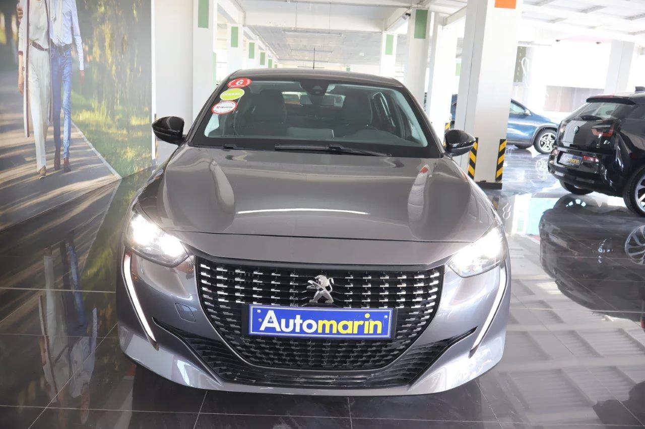 View 3 - Peugeot 208 - 2022