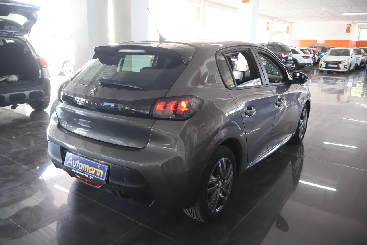 View 5 - Peugeot 208 - 2022