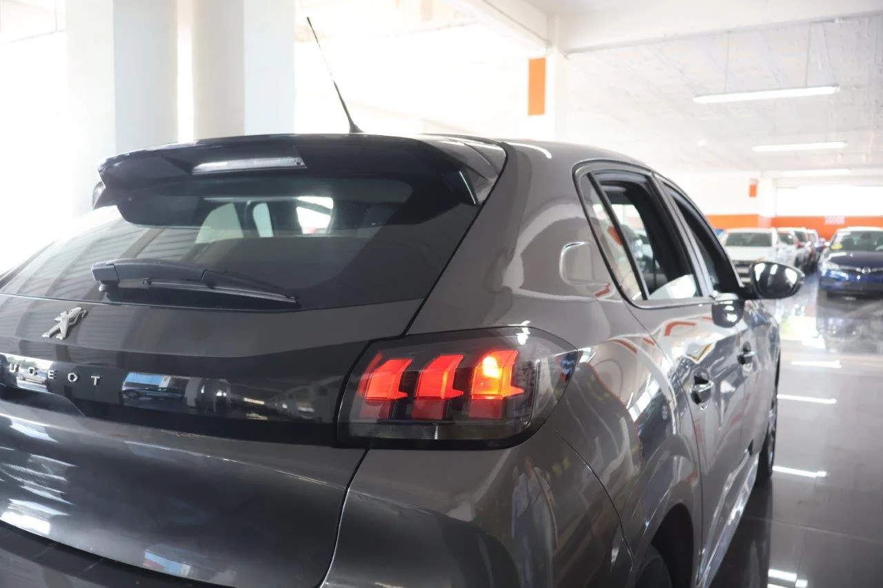 Peugeot 208 - View model 11