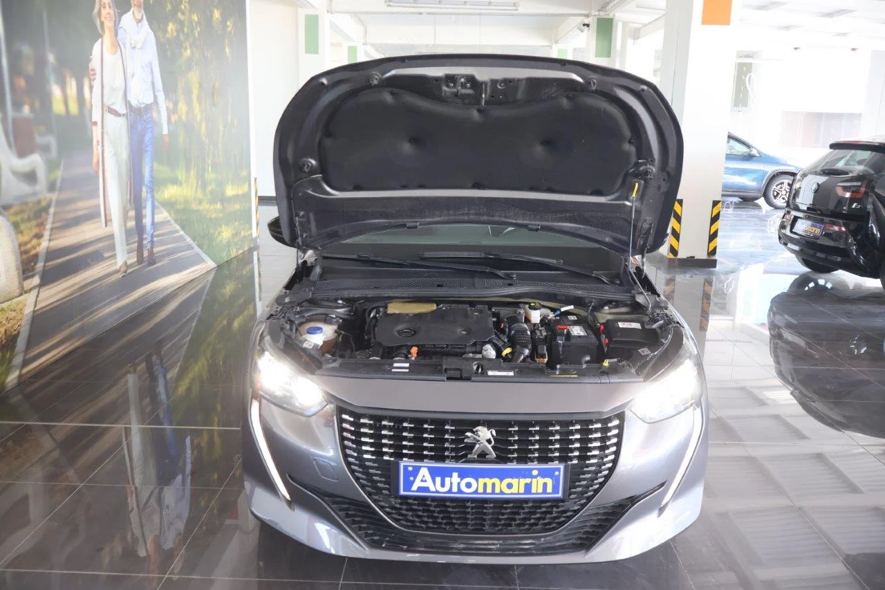 Peugeot 208 - View model 18
