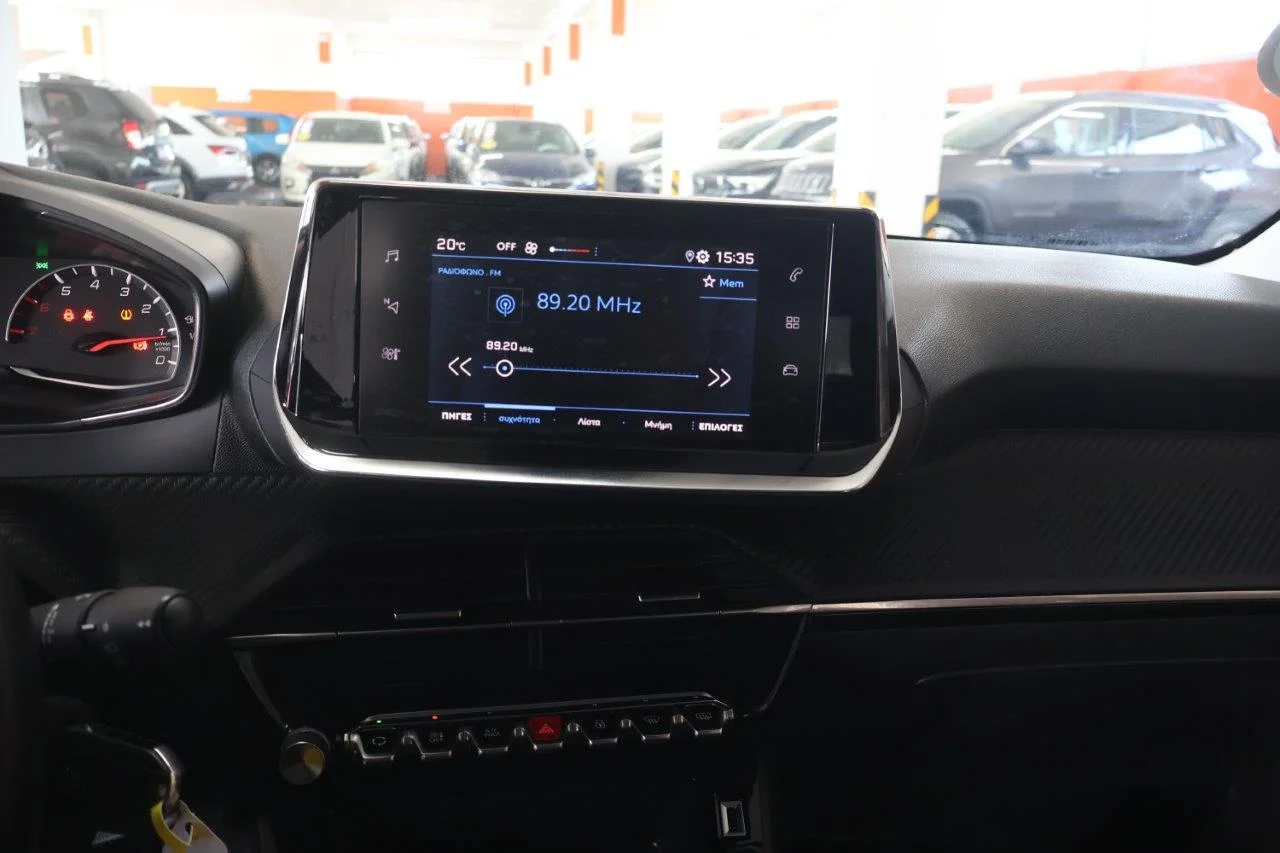 Peugeot 208 - View model 27