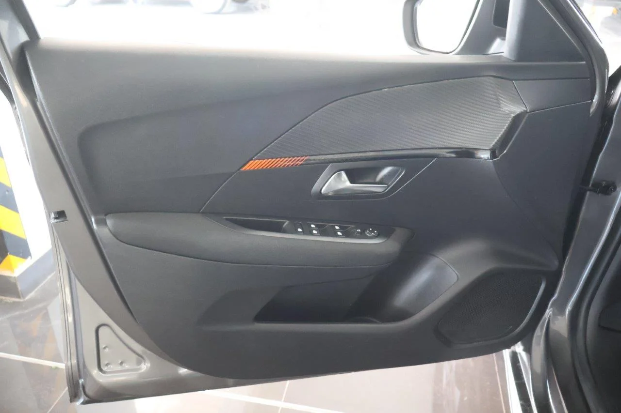Peugeot 208 - View model 30