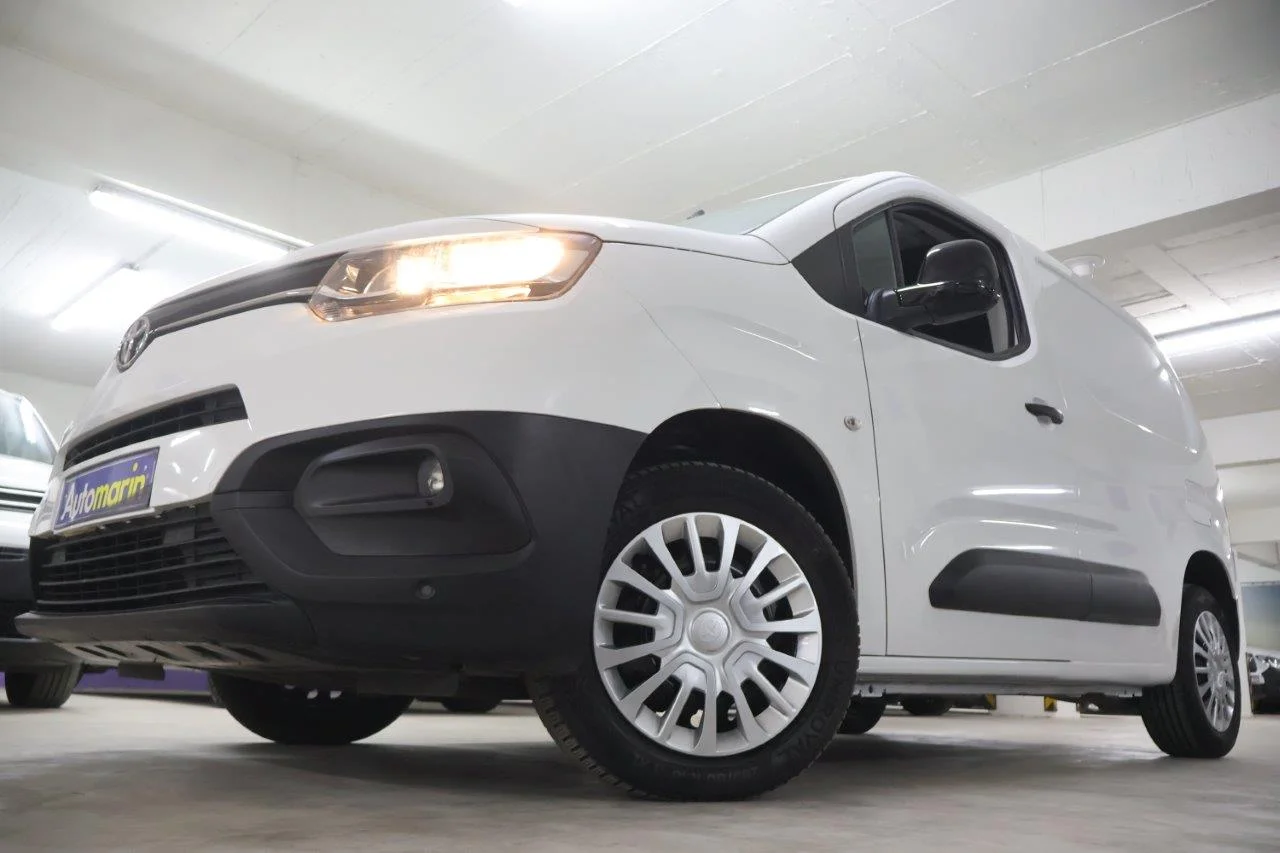 View 2 - Toyota Proace - 2022