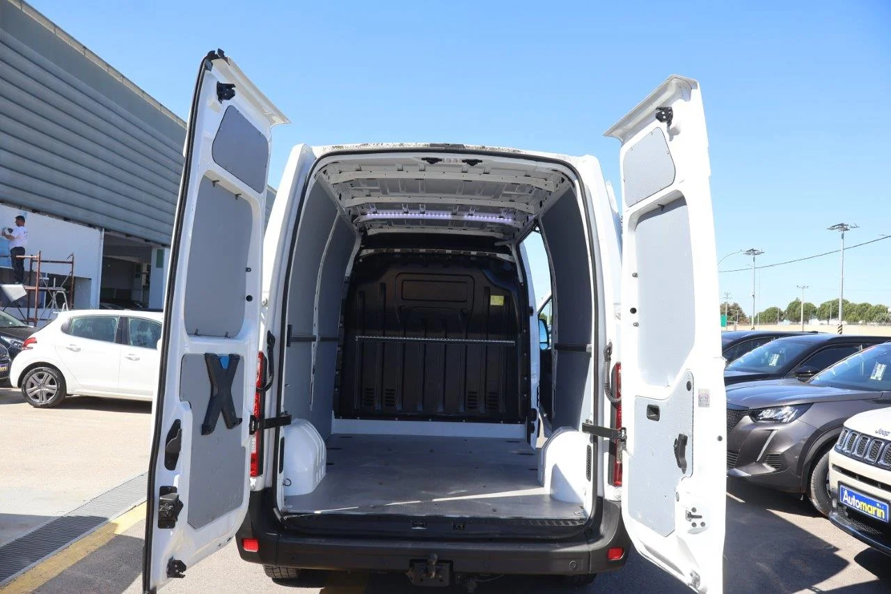 Renault Master - View model 9