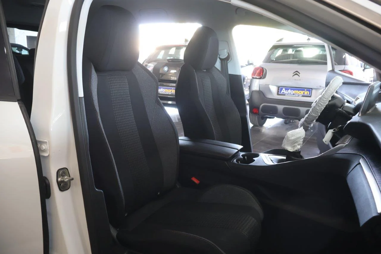 Peugeot 3008 - View model 23
