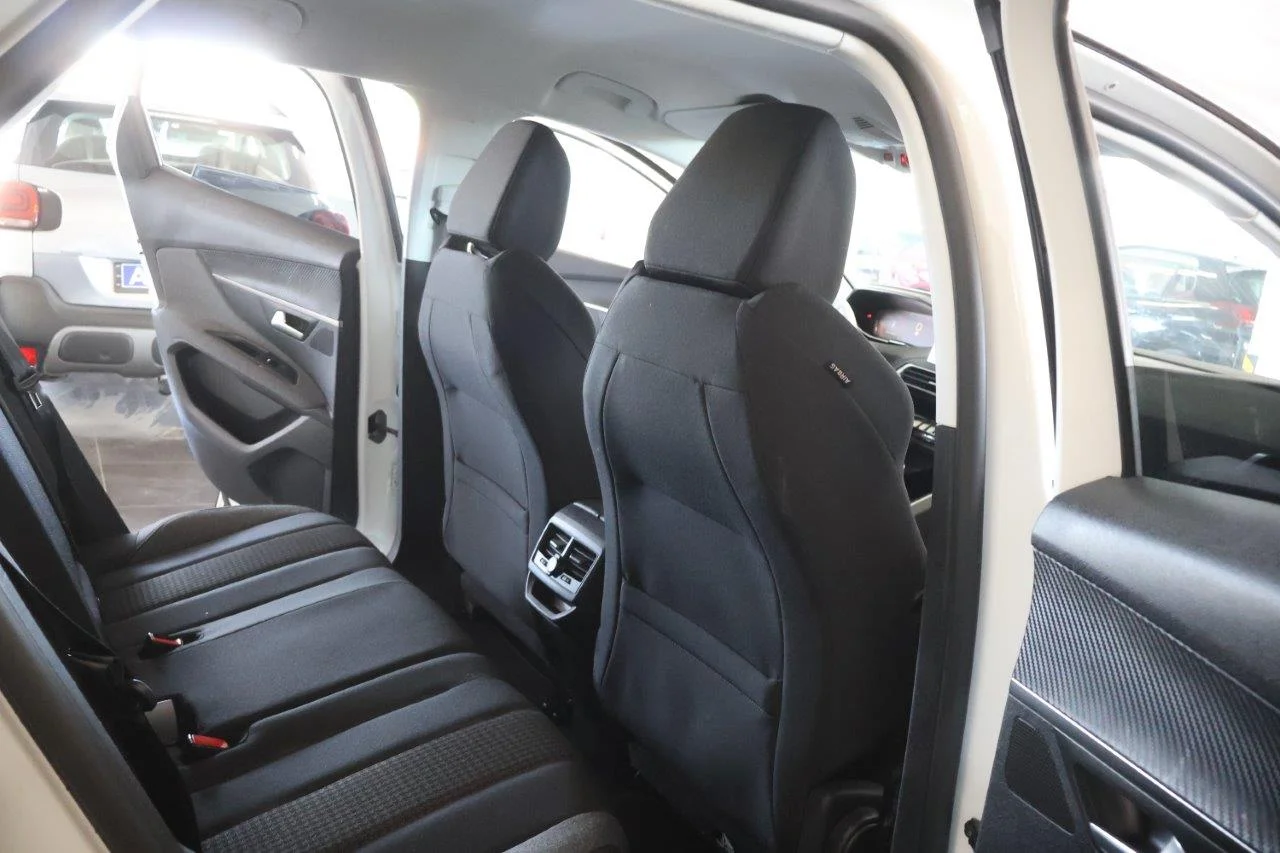 Peugeot 3008 - View model 26