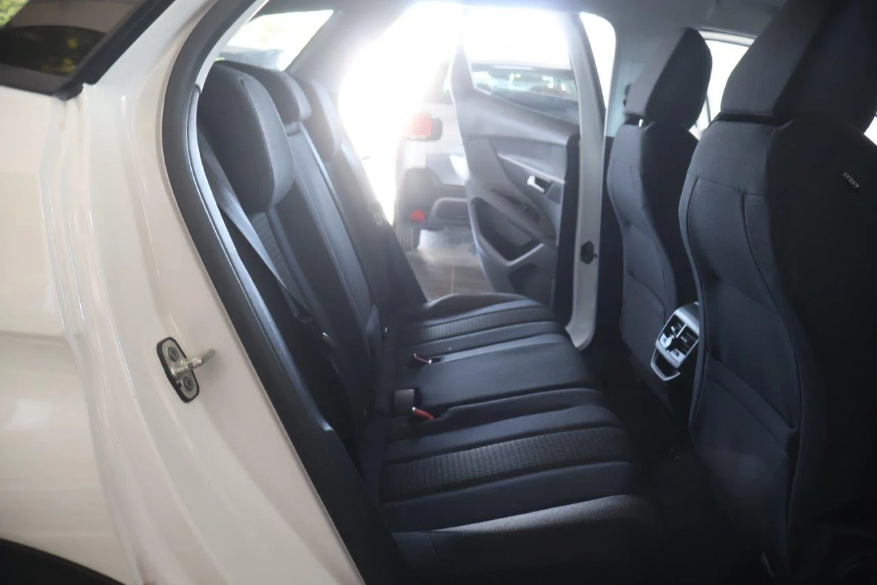 Peugeot 3008 - View model 27