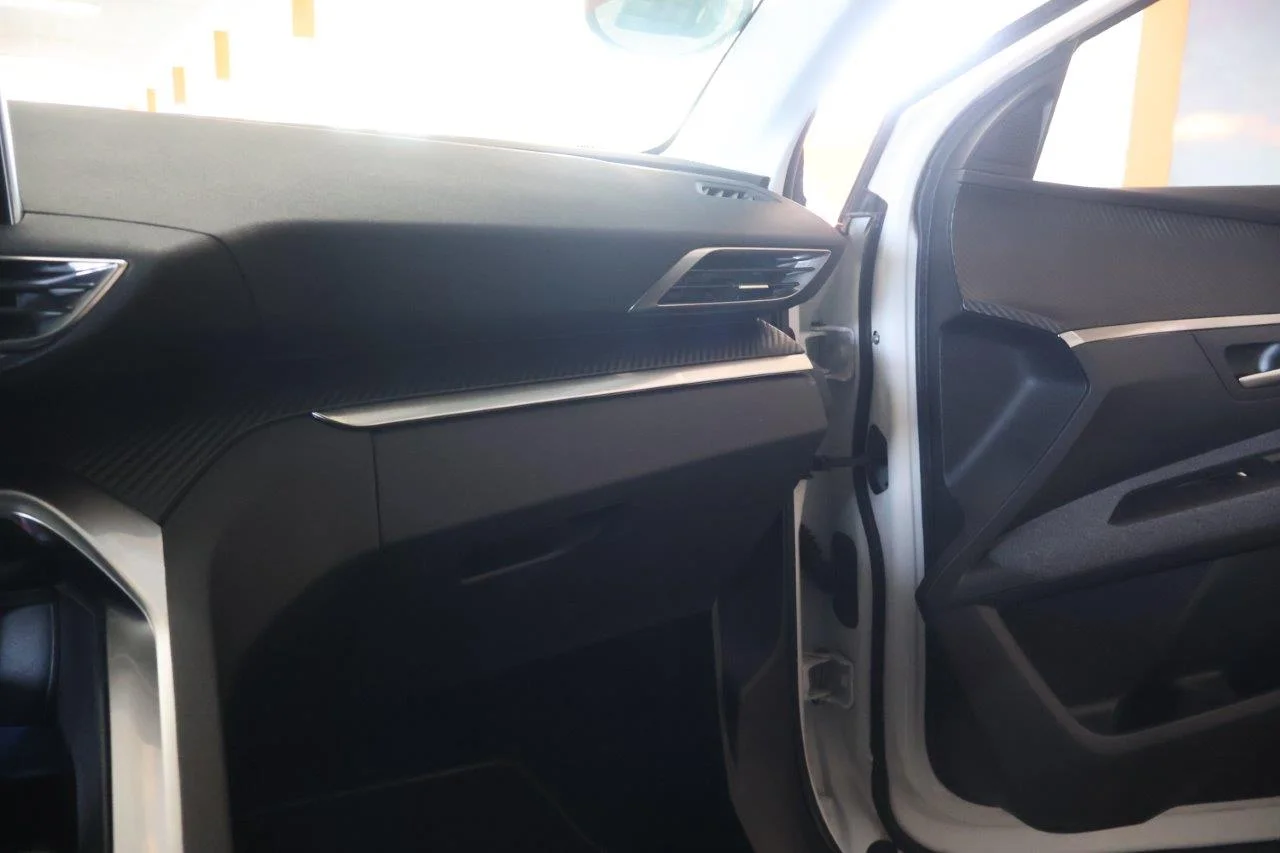 Peugeot 3008 - View model 31
