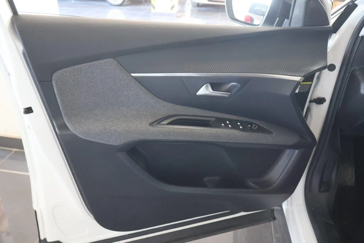 Peugeot 3008 - View model 33