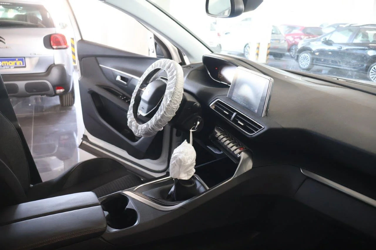 Peugeot 3008 - View model 35