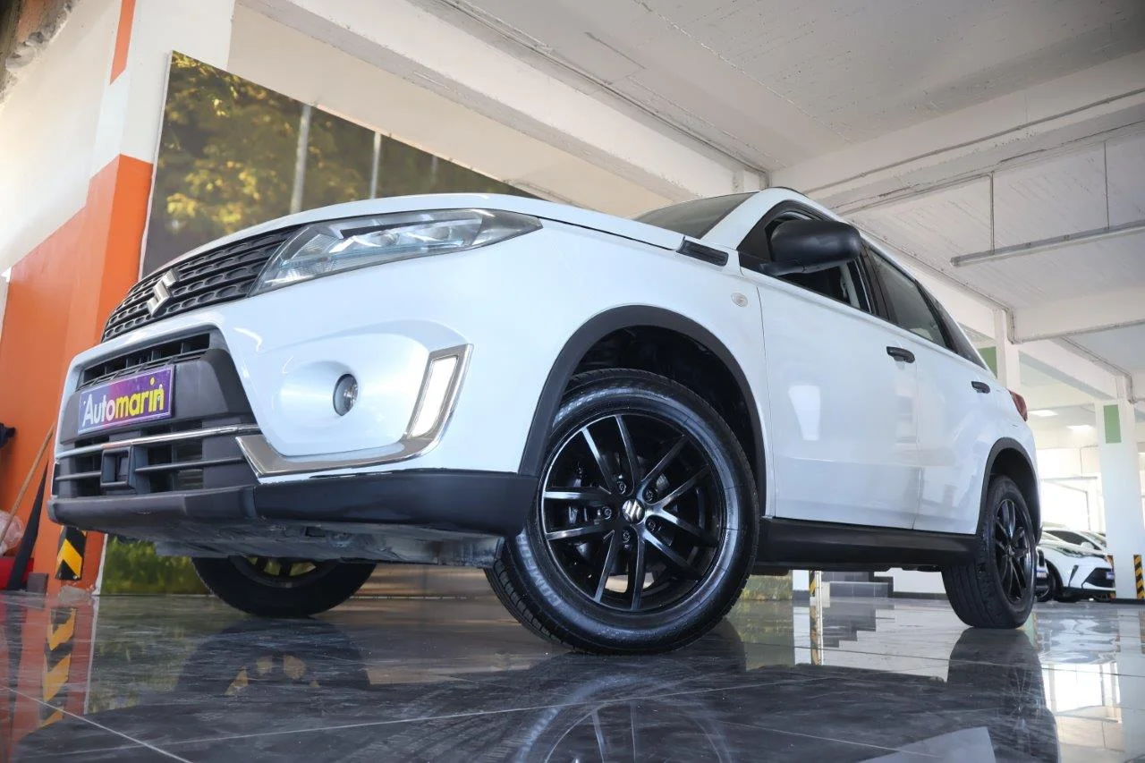 View 2 - Suzuki Vitara - 2020