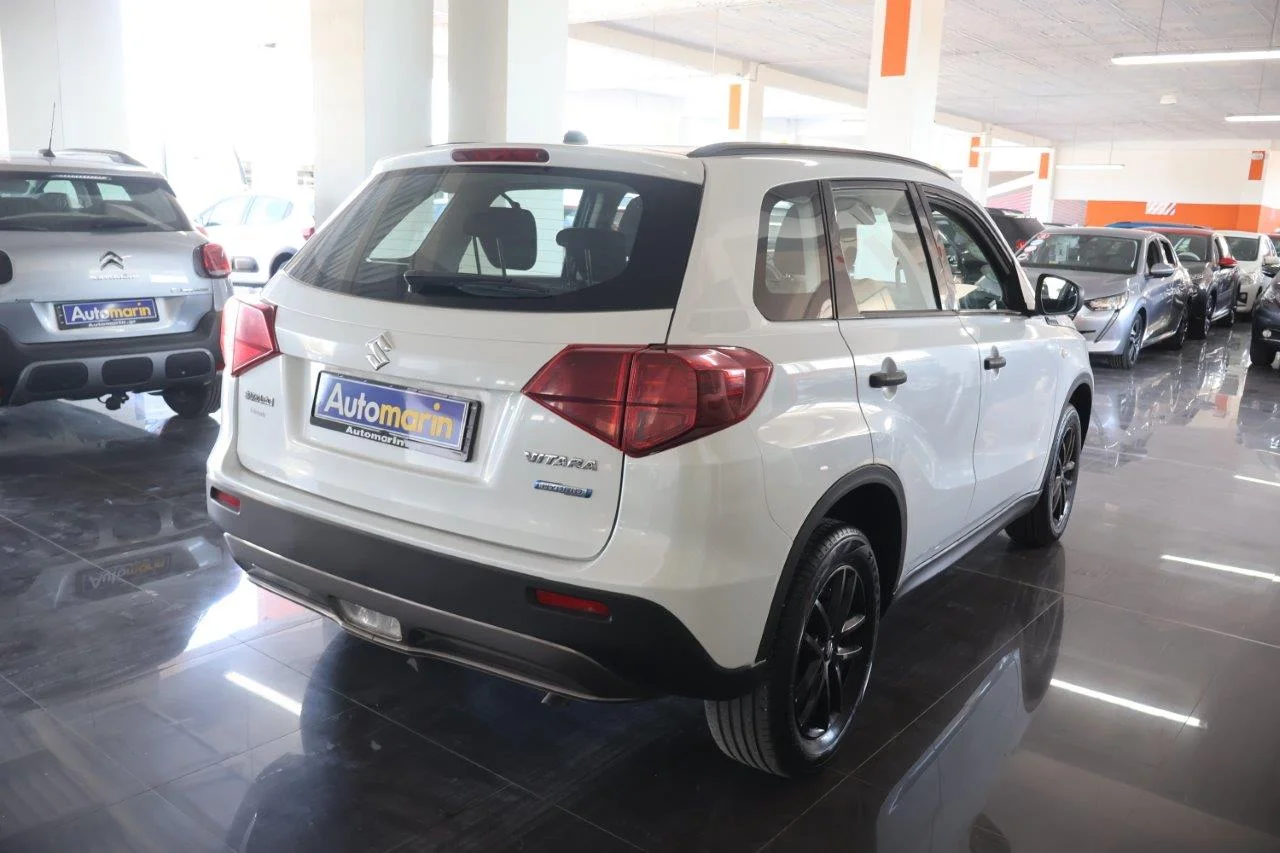 View 5 - Suzuki Vitara - 2020