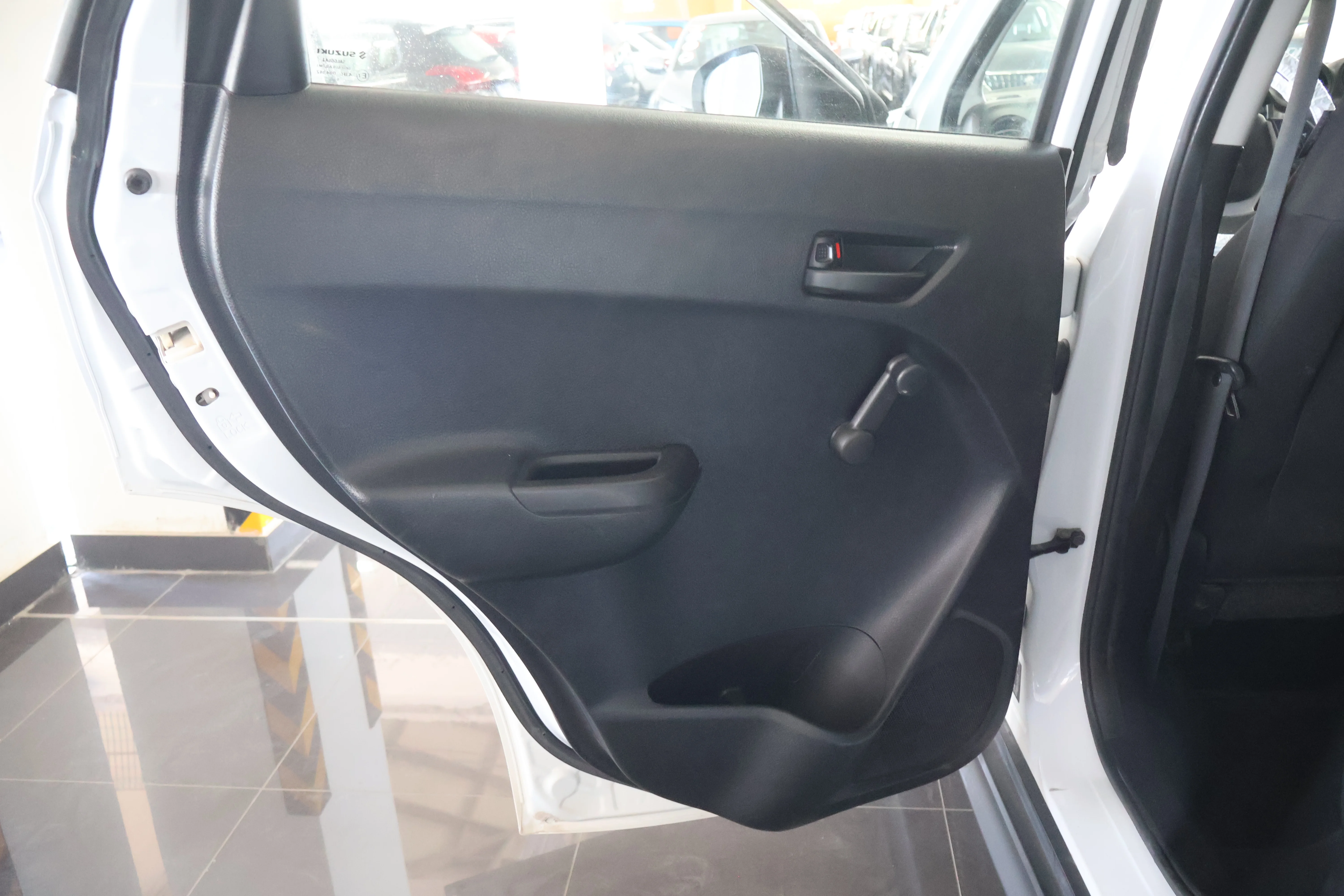 Suzuki Vitara - View model 28