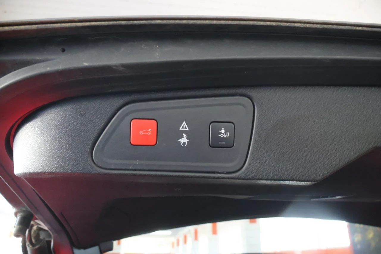 Peugeot 3008 - View model 11