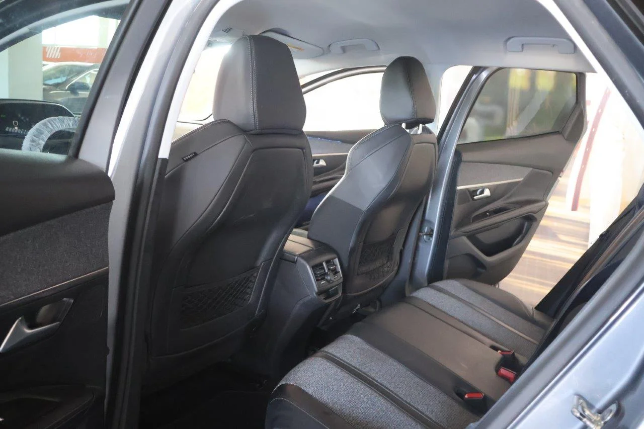 Peugeot 3008 - View model 24