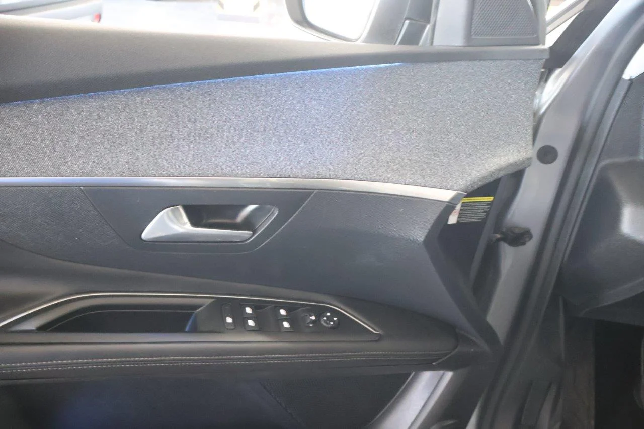 Peugeot 3008 - View model 33