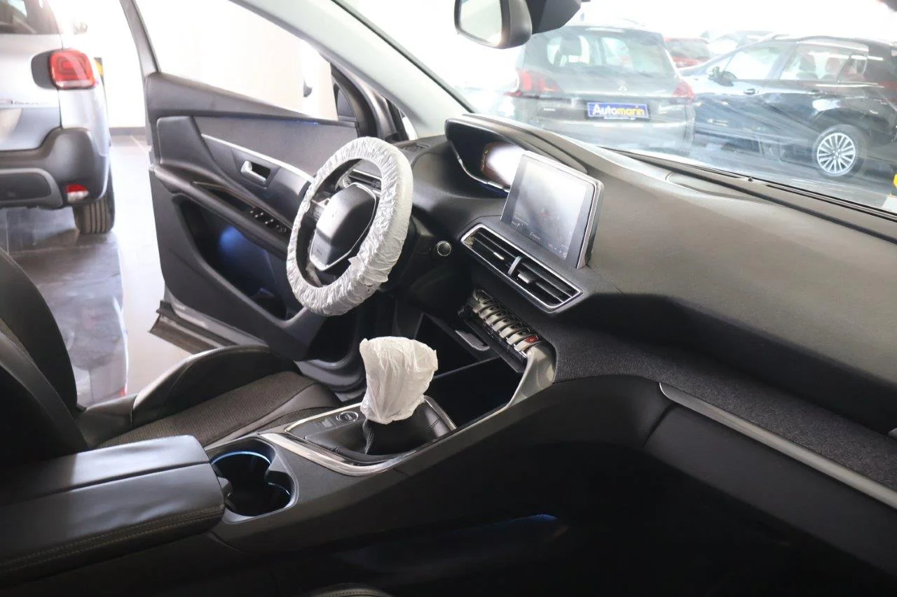 Peugeot 3008 - View model 36