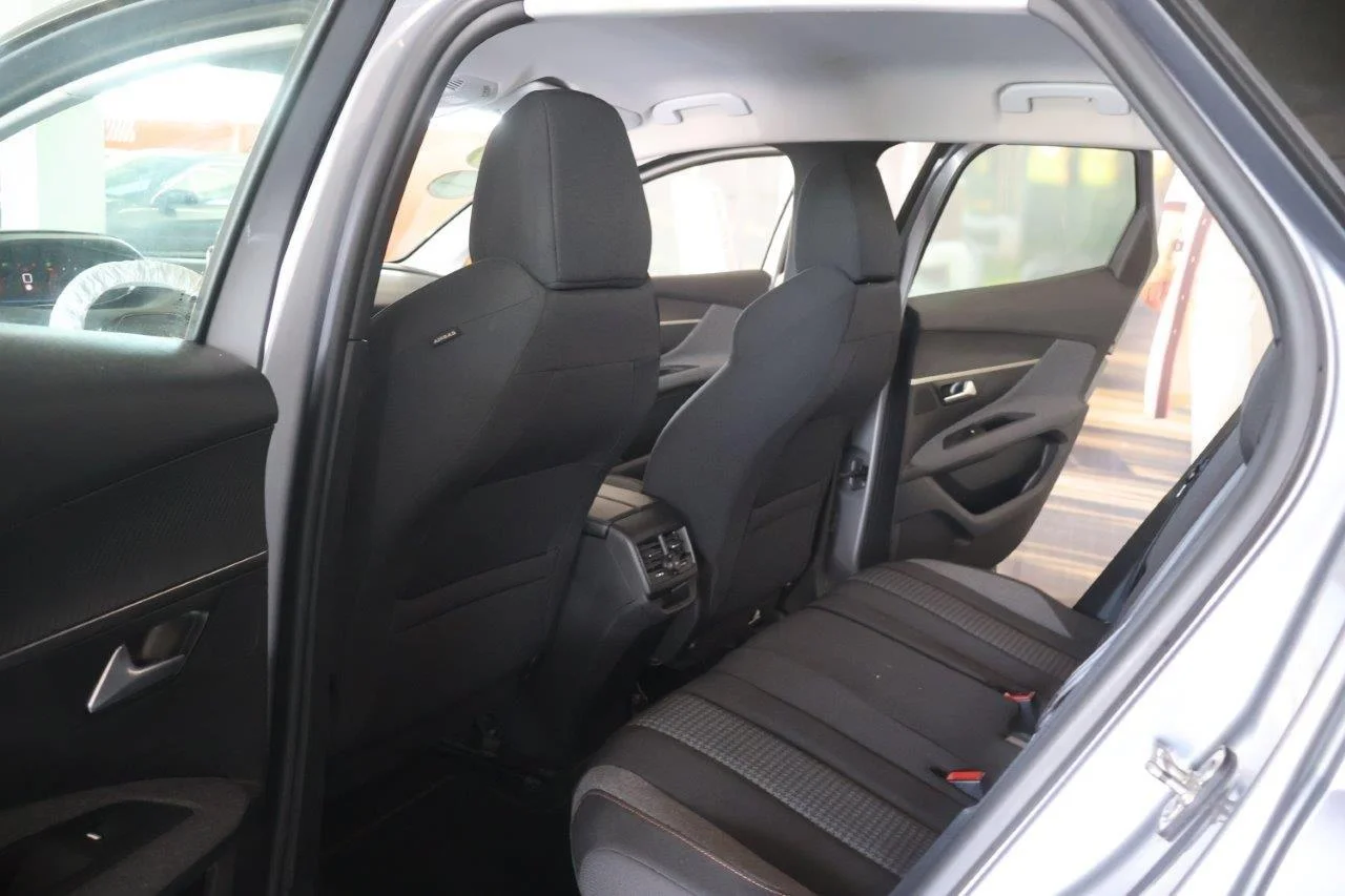 Peugeot 3008 - View model 24