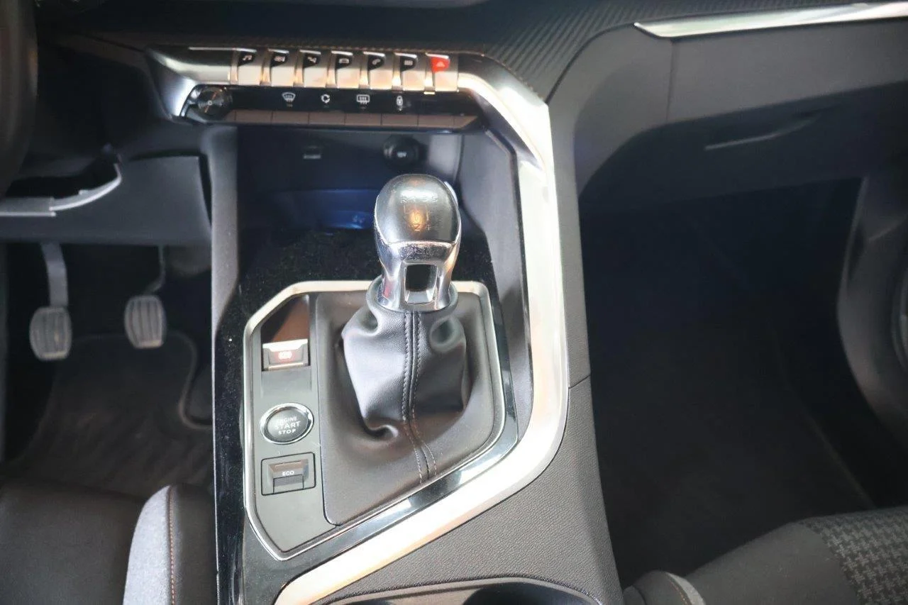 Peugeot 3008 - View model 30