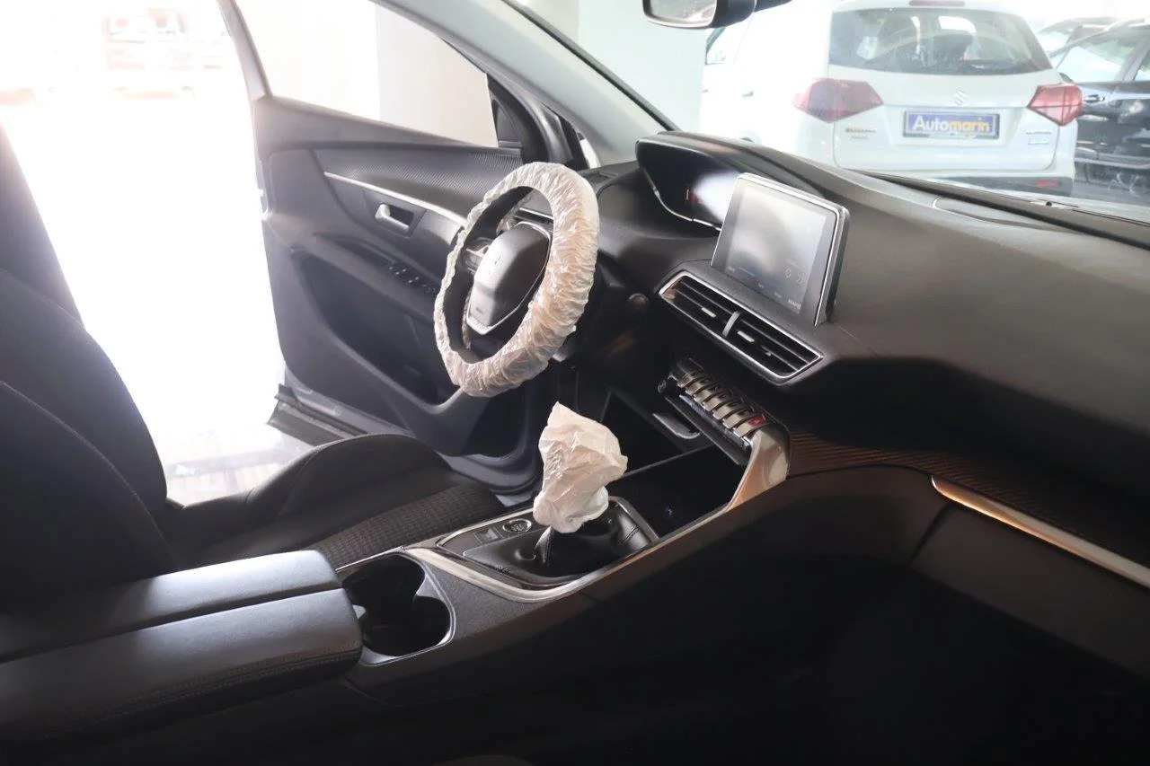Peugeot 3008 - View model 32
