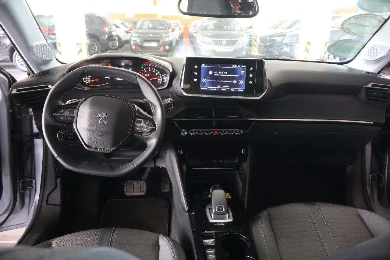 Peugeot 208 - View model 21