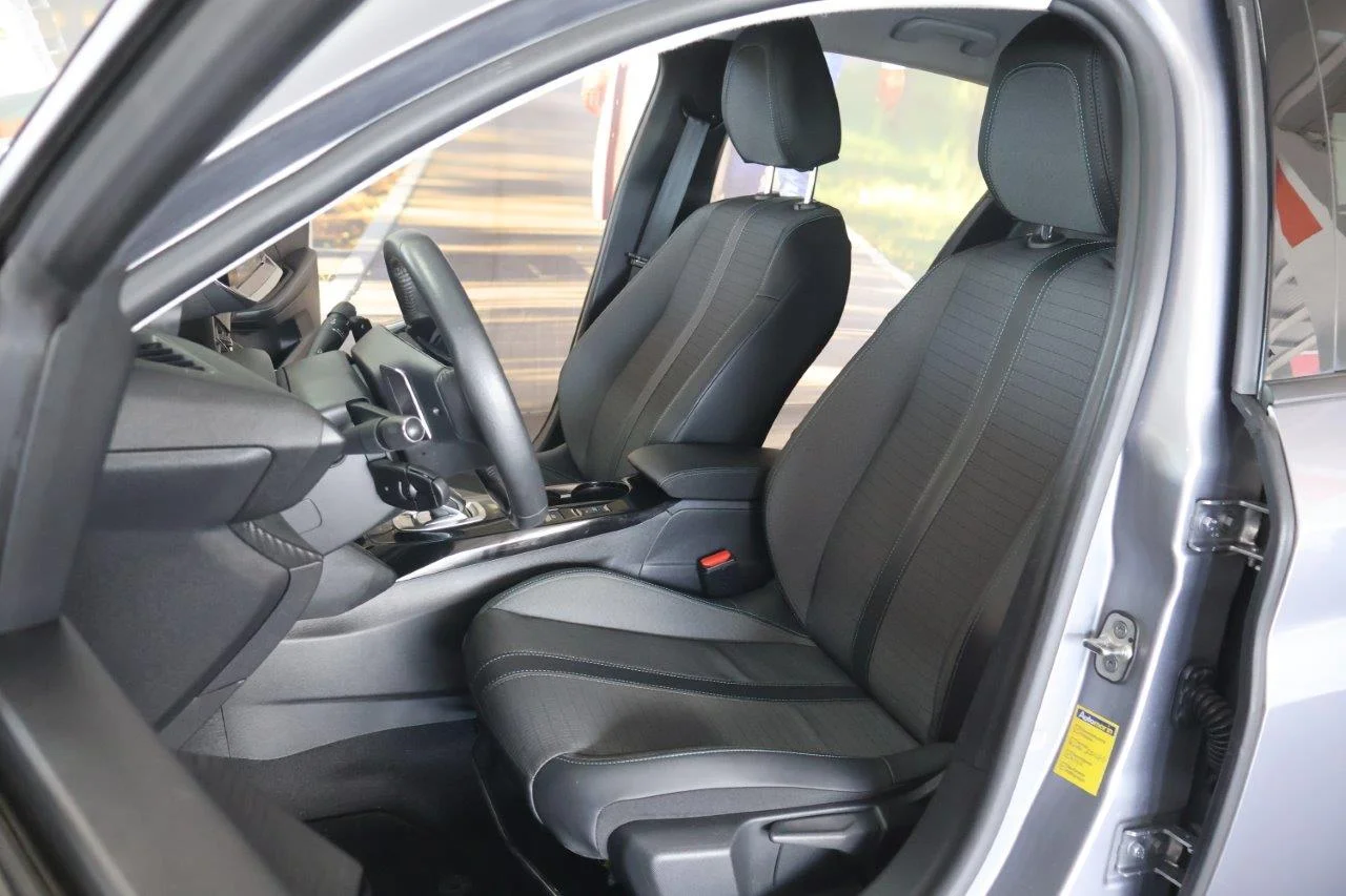 Peugeot 208 - View model 22