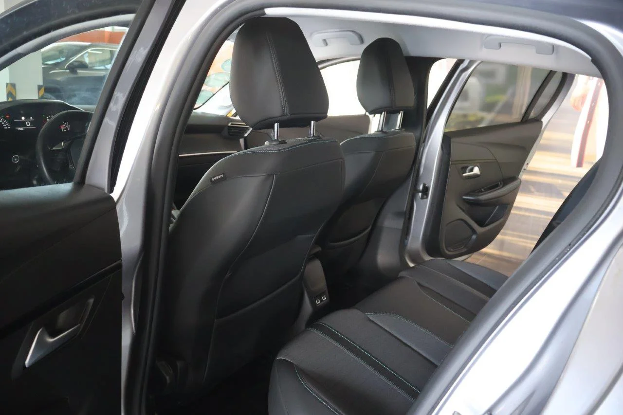 Peugeot 208 - View model 24