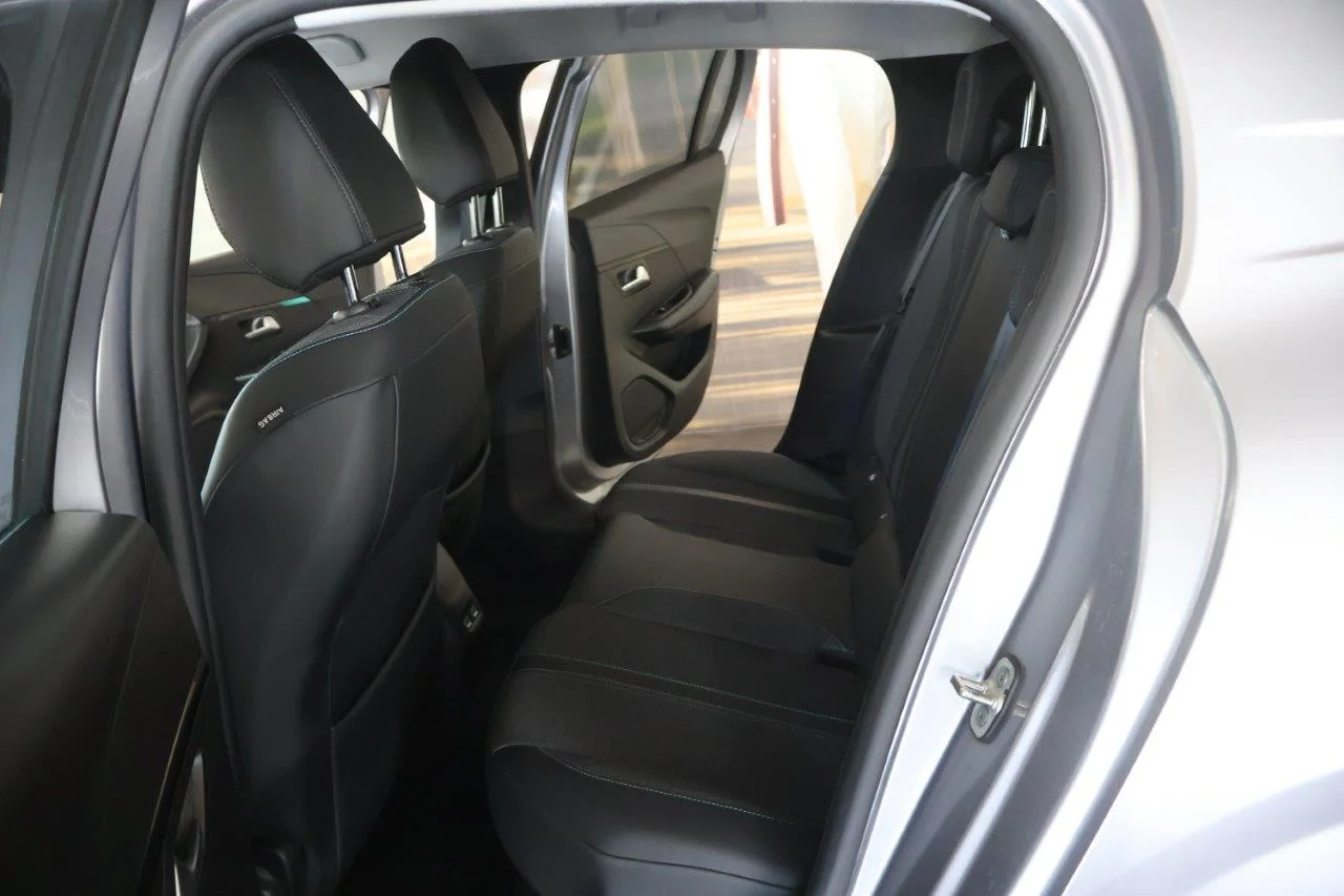 Peugeot 208 - View model 25
