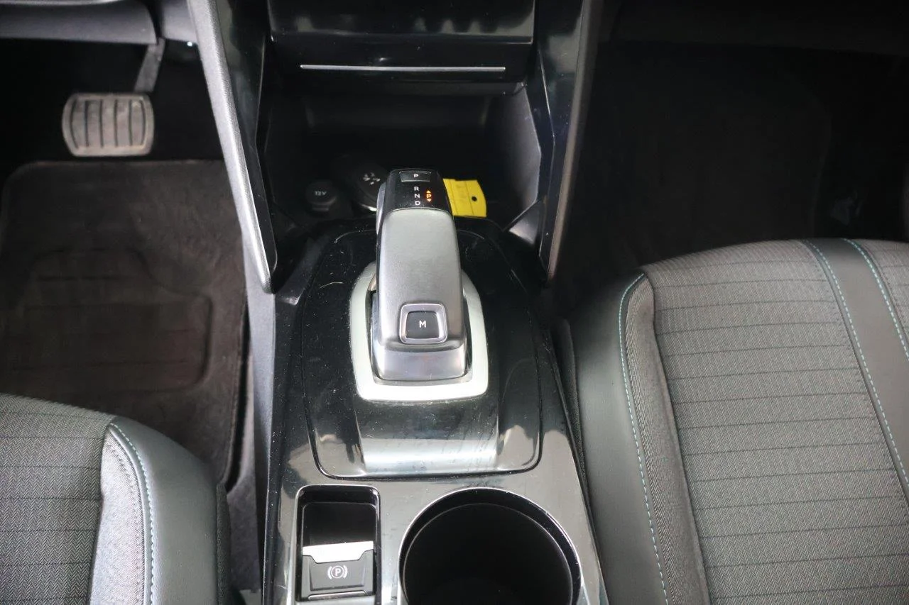 Peugeot 208 - View model 32