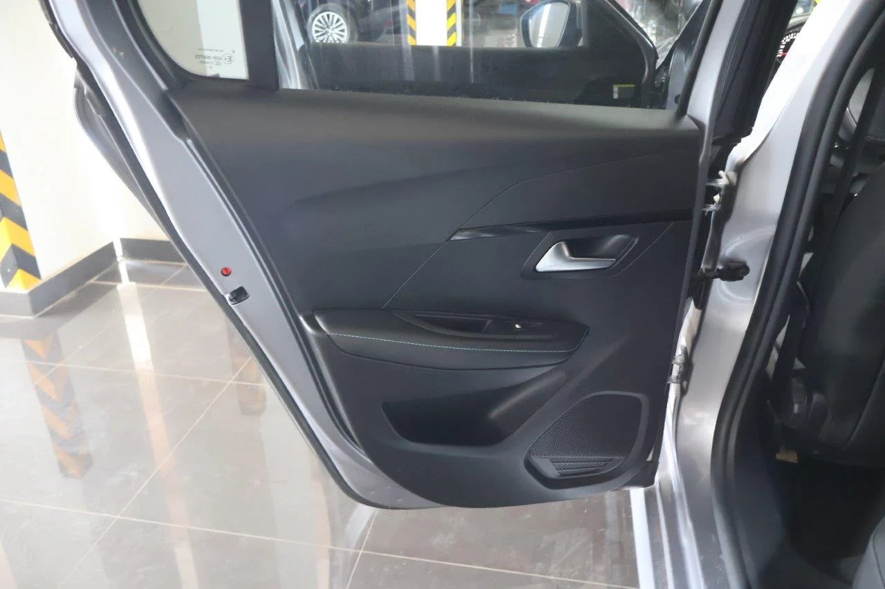 Peugeot 208 - View model 35