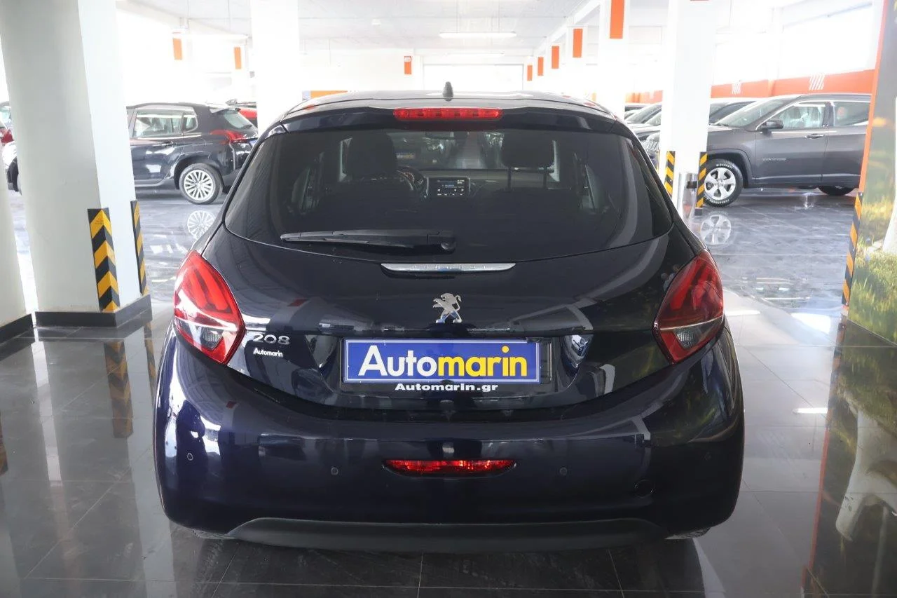 Peugeot 208 - View model 5