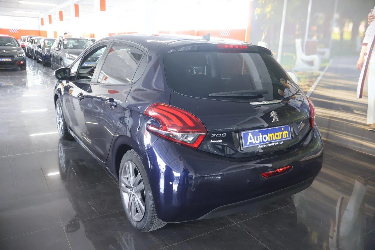 Peugeot 208 - View model 6
