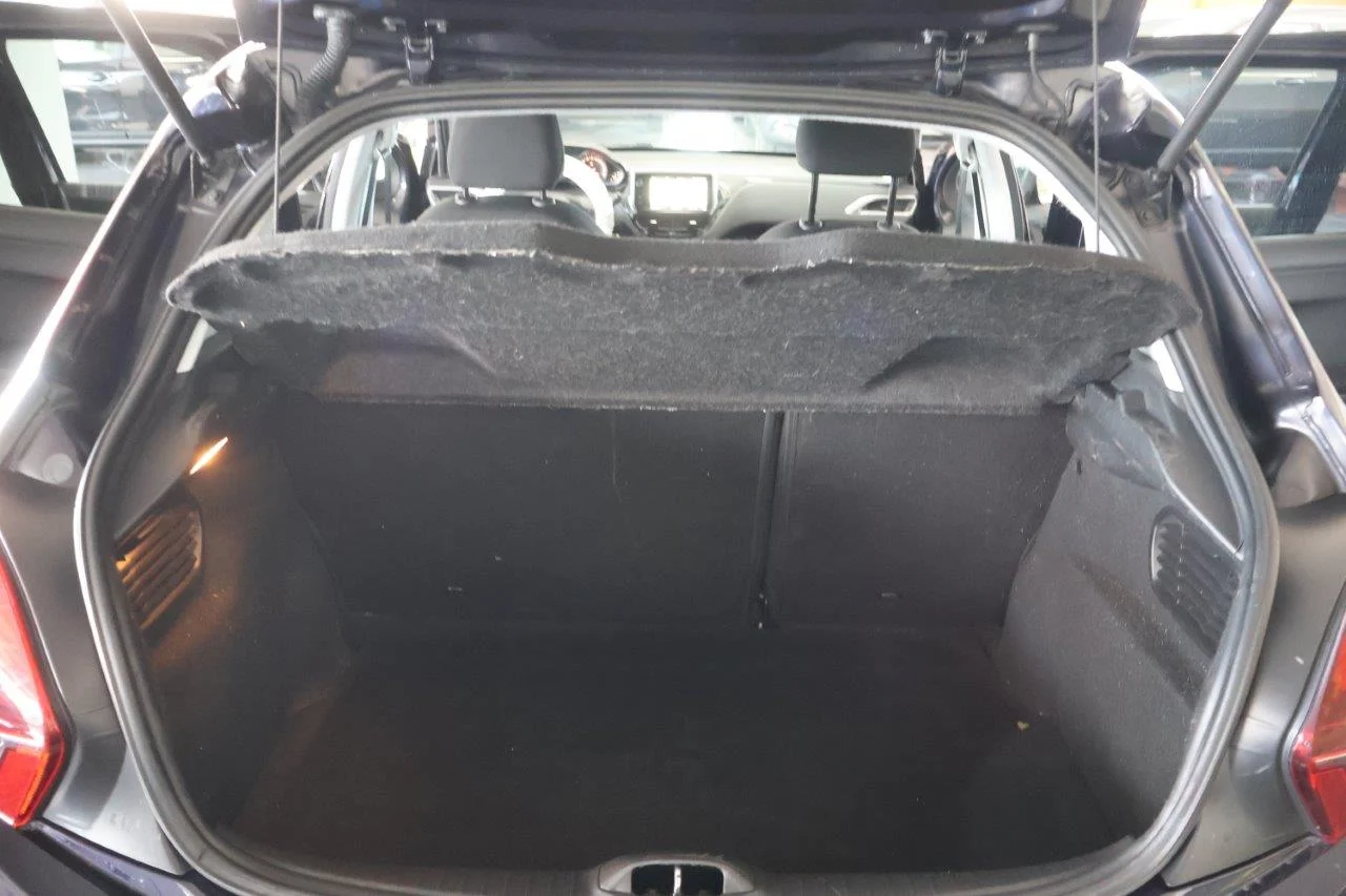 Peugeot 208 - View model 10