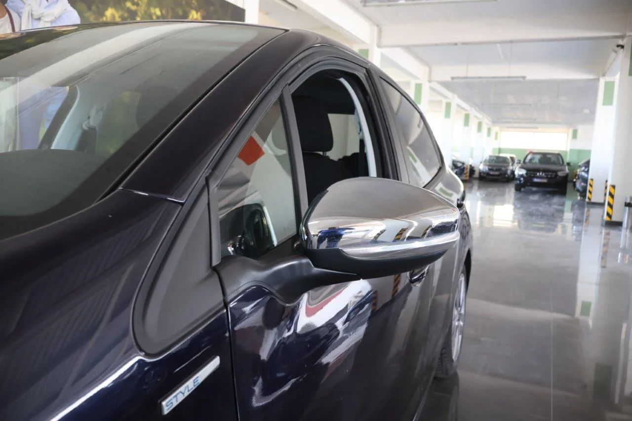 Peugeot 208 - View model 15