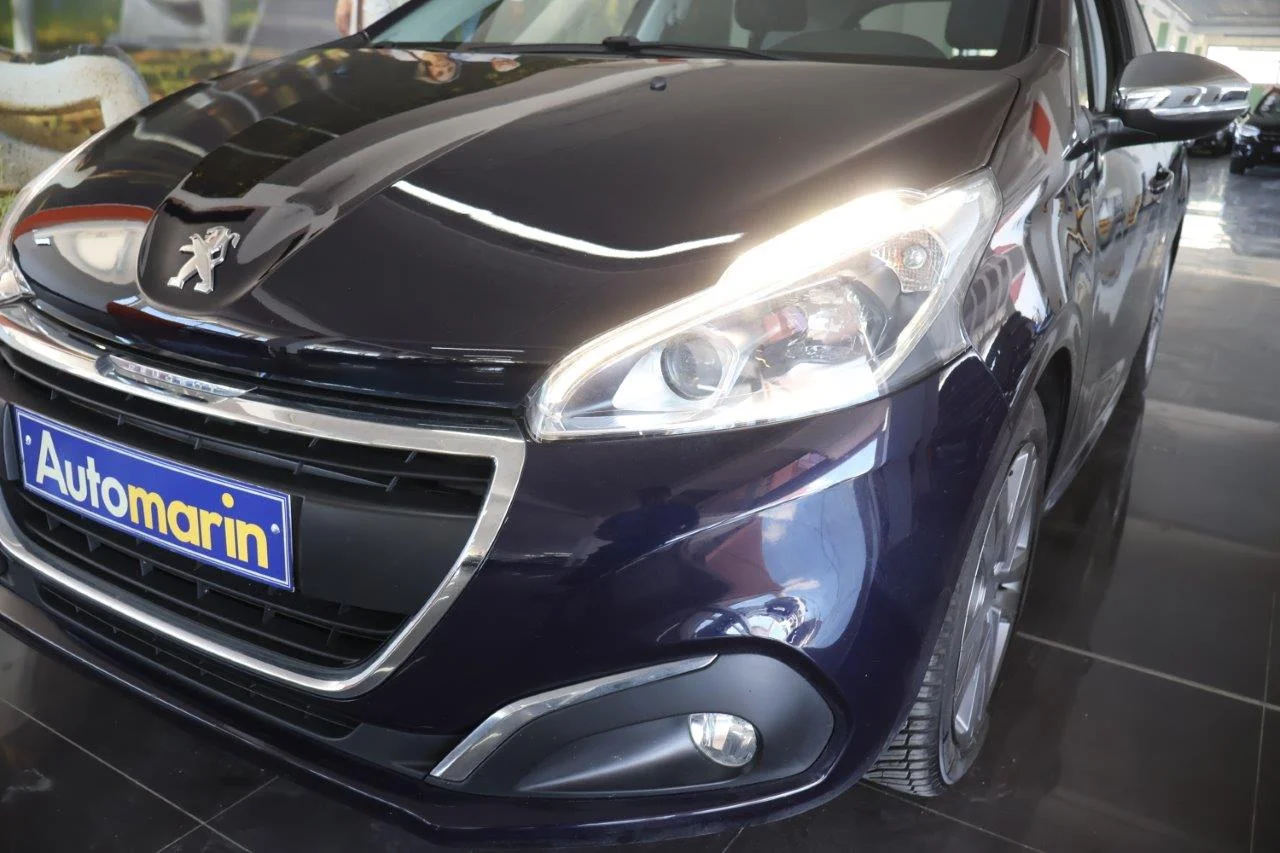 Peugeot 208 - View model 17