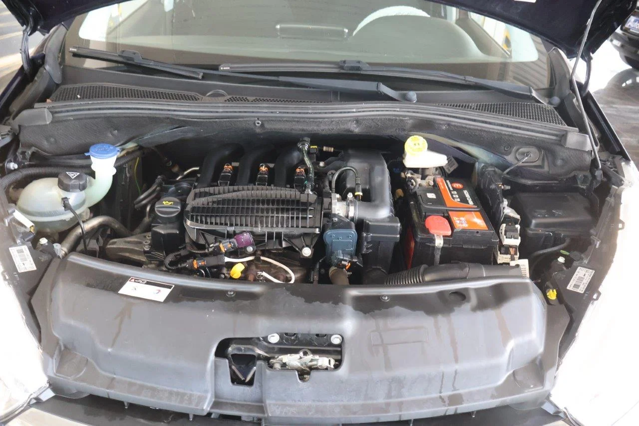 Peugeot 208 - View model 21