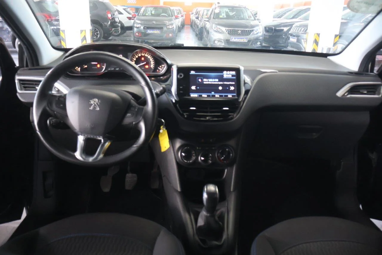 Peugeot 208 - View model 22