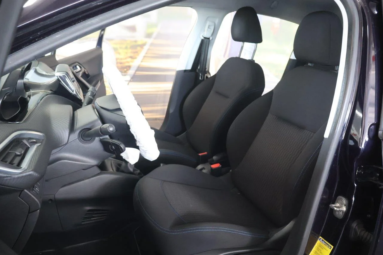 Peugeot 208 - View model 23