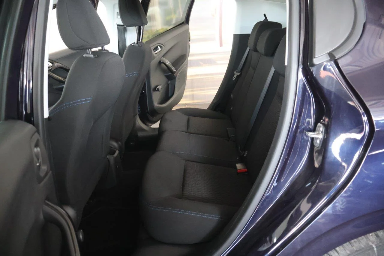 Peugeot 208 - View model 27